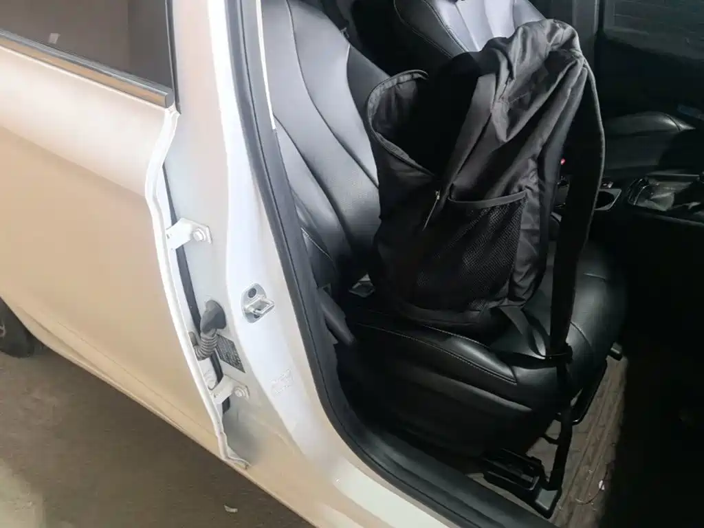 Roewe i5 — миниатюра 24