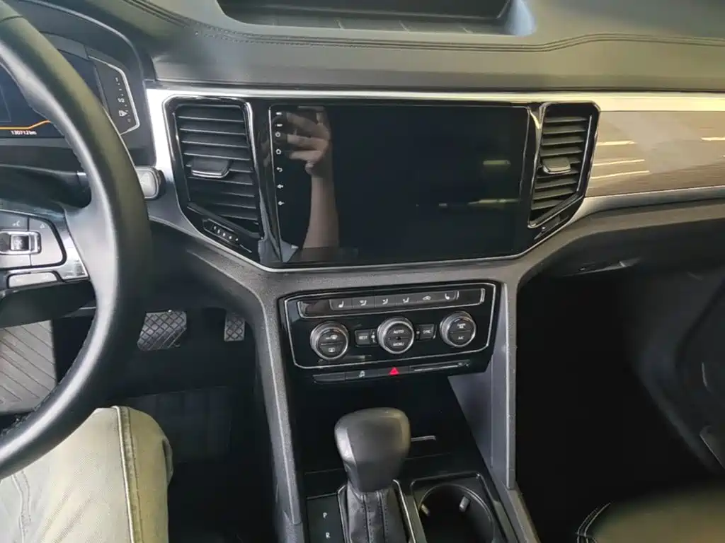 Volkswagen Teramont — миниатюра 12