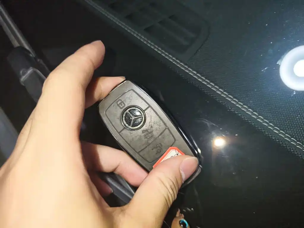 Mercedes-Benz E-Class — миниатюра 9