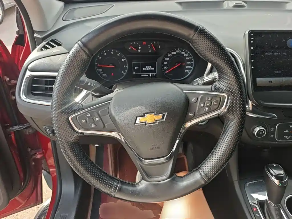 Chevrolet Equinox — миниатюра 11