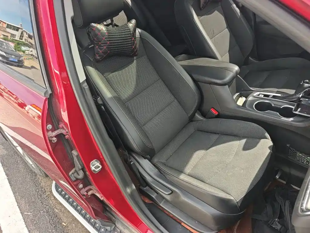 Chevrolet Equinox — миниатюра 25