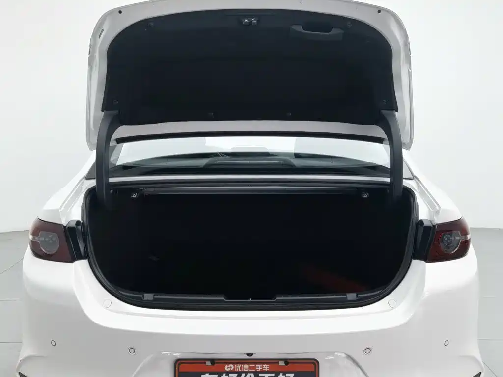 Mazda 3 Axela — миниатюра 16