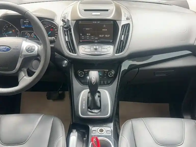 Ford Kuga — миниатюра 6
