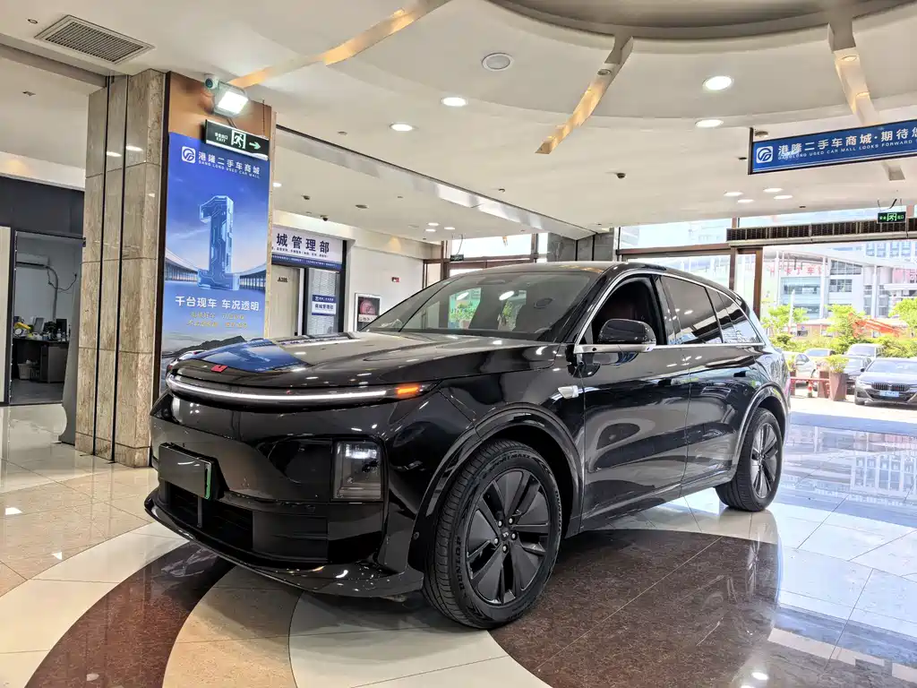 Li Auto Li L6 2025