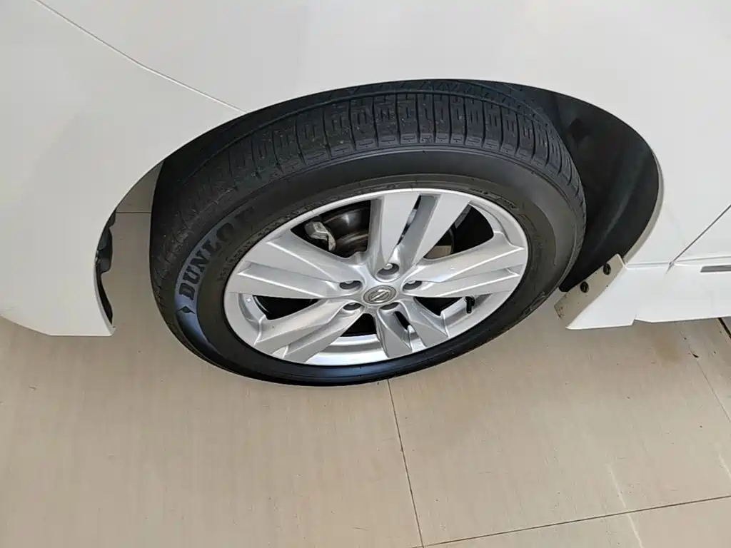 Nissan Quest — миниатюра 23
