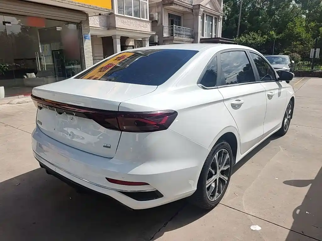 Geely Emgrand — миниатюра 7