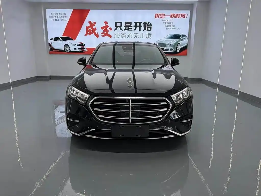 Mercedes-Benz E-Class — миниатюра 2