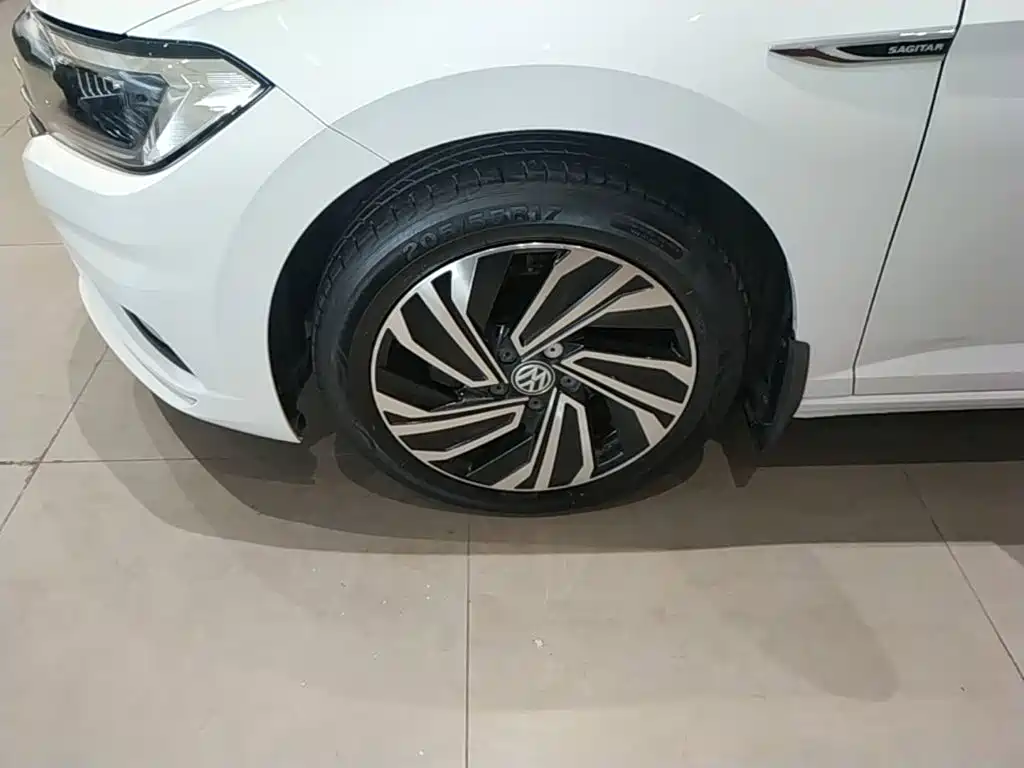 Volkswagen Sagitar — миниатюра 23