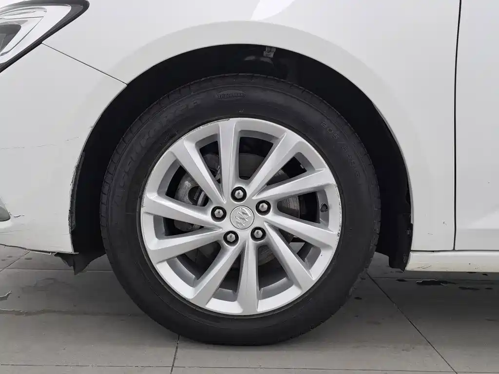 Buick Verano — миниатюра 17