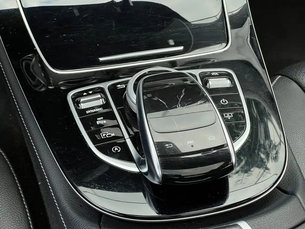 Mercedes-Benz E-Class — миниатюра 19