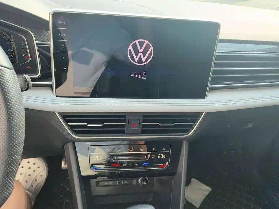 Volkswagen Tiguan L — миниатюра 13