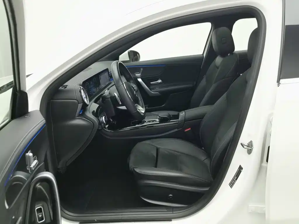 Mercedes-Benz A-Class — миниатюра 10