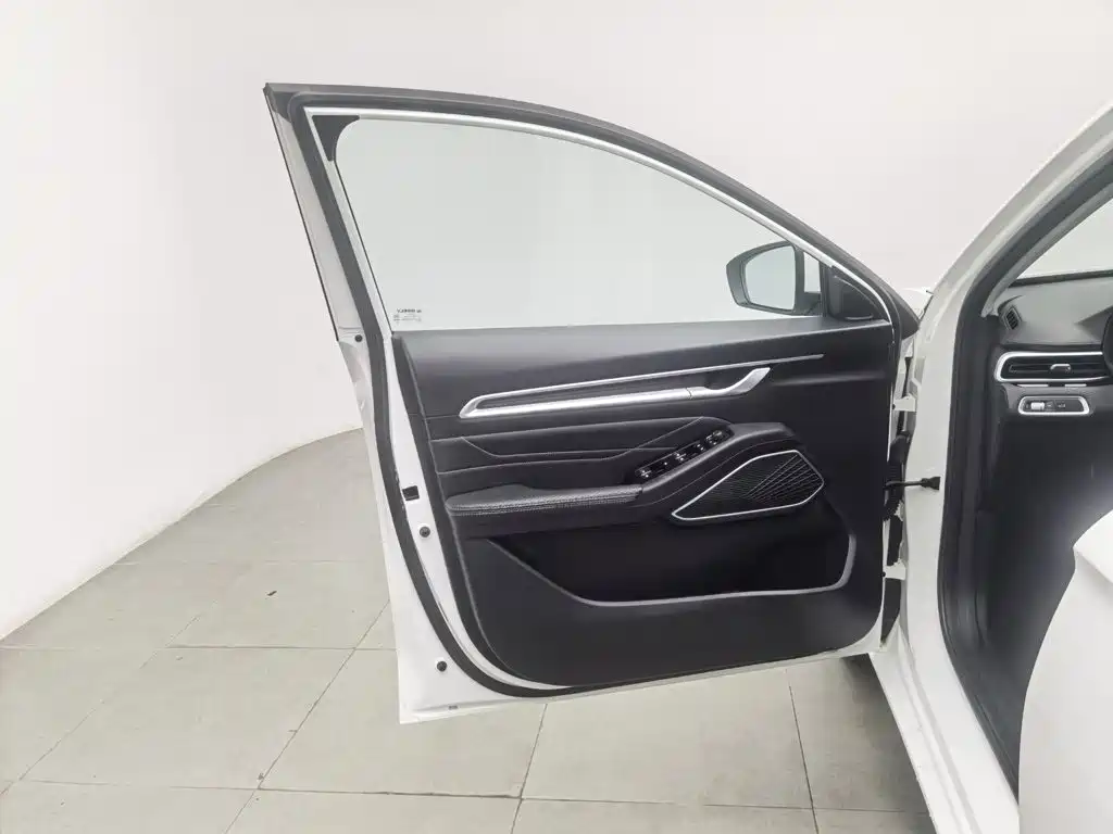 Geely Emgrand — миниатюра 8