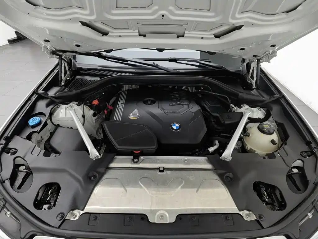 BMW X4 — миниатюра 6