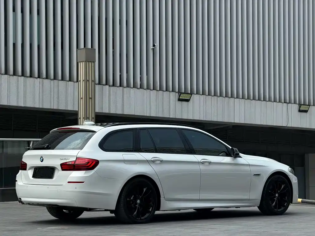 BMW 5 Series 5 2014 520i