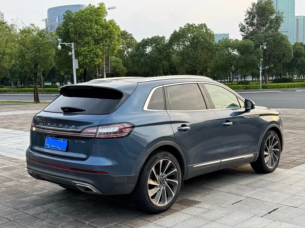 Lincoln Nautilus 2019 2.7T V
