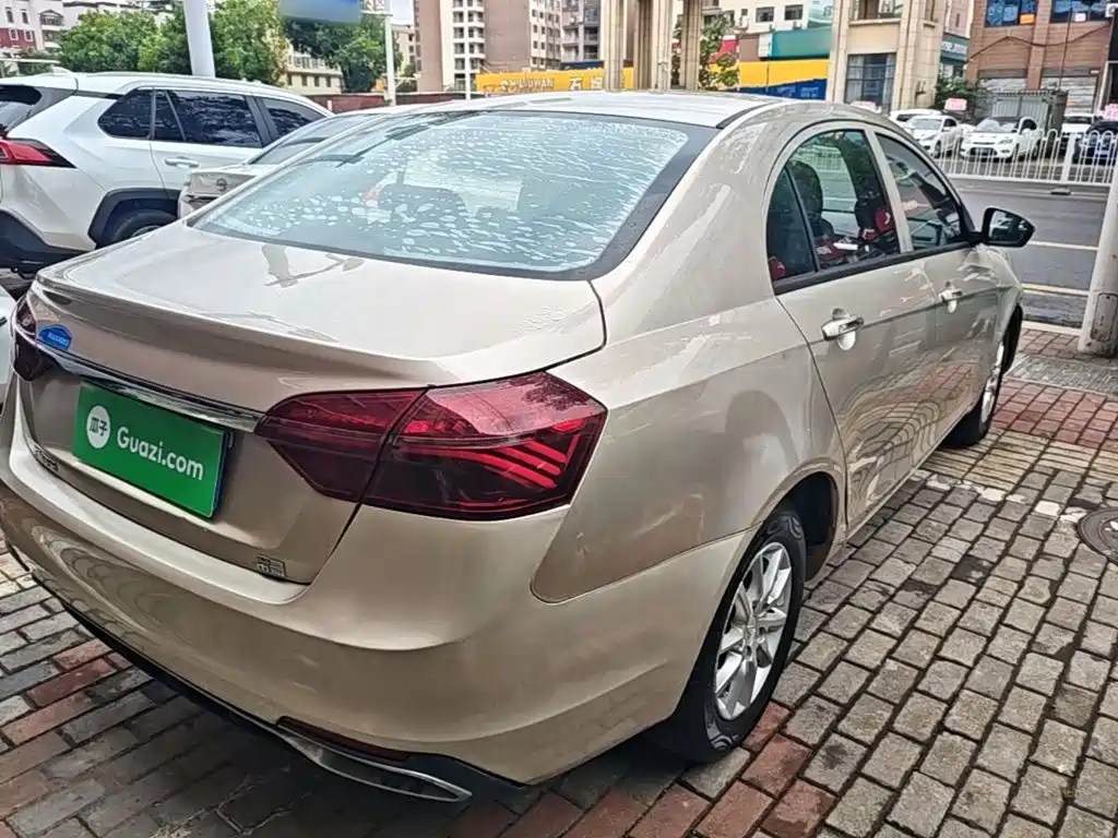 Geely Emgrand — миниатюра 7