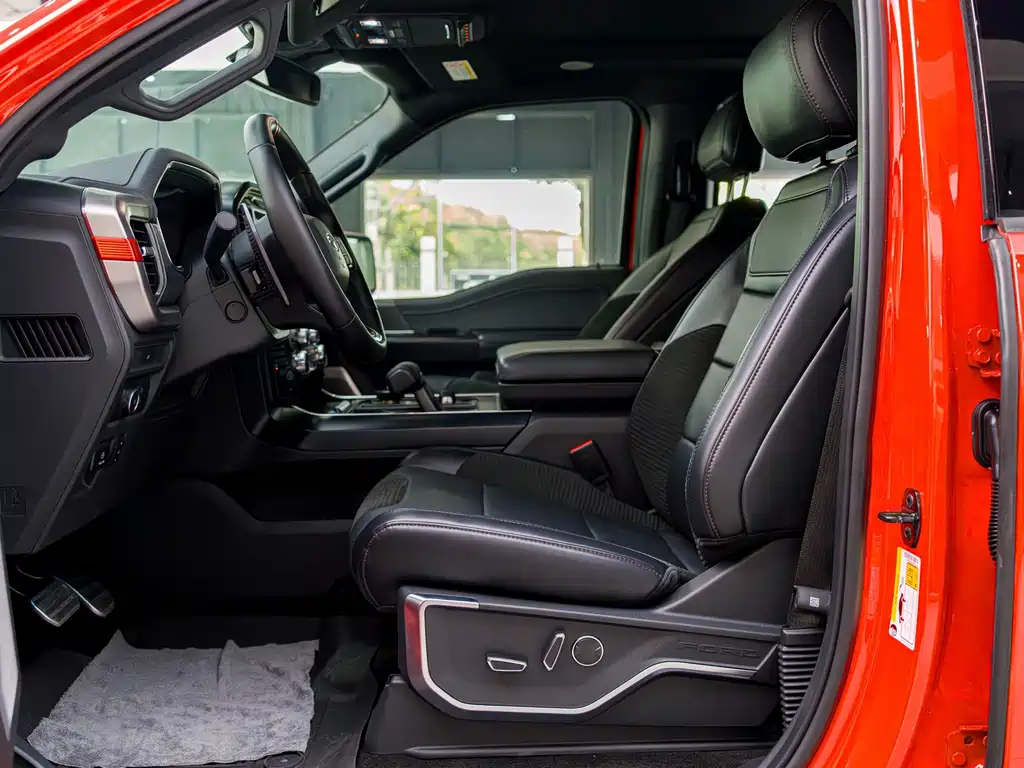 Ford F-150 Raptor — миниатюра 8