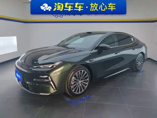 2025 Geely Galaxy Xingyao 8