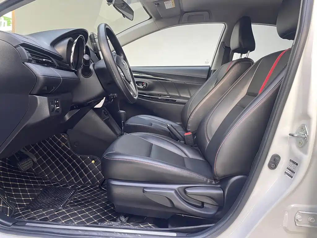 Toyota Yaris L — миниатюра 18