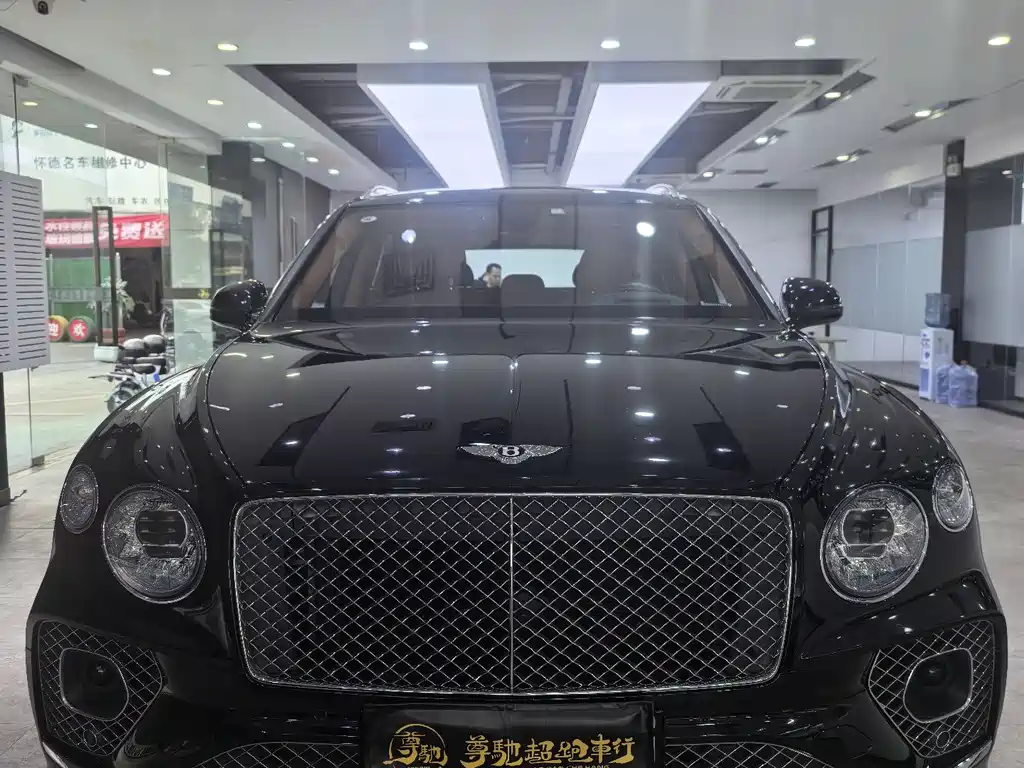 Bentley Bentayga 2021