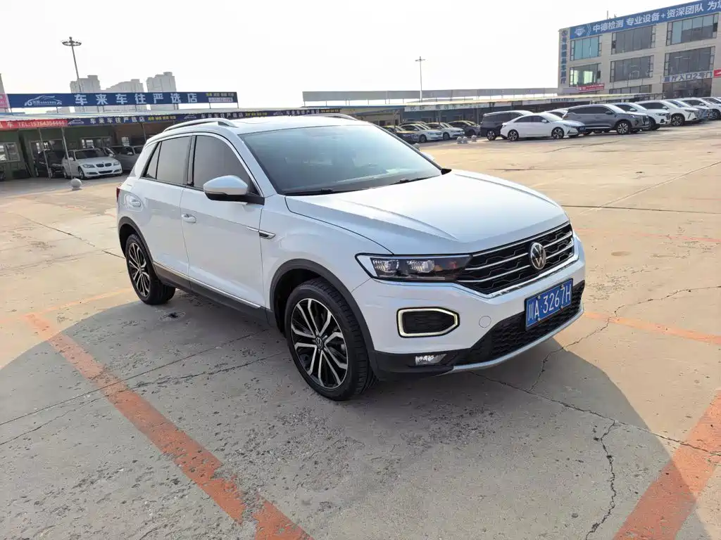 Volkswagen T-Roc — миниатюра 2
