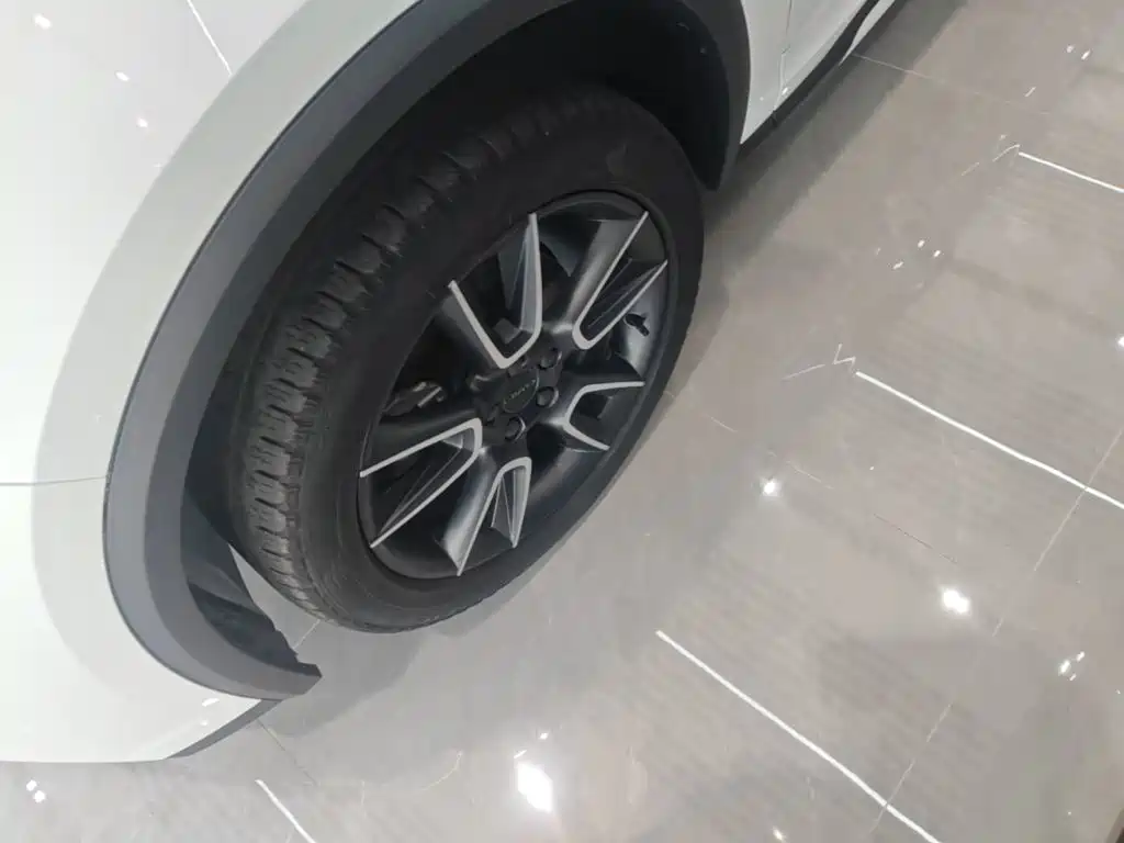 Lynk & Co 01 — миниатюра 23
