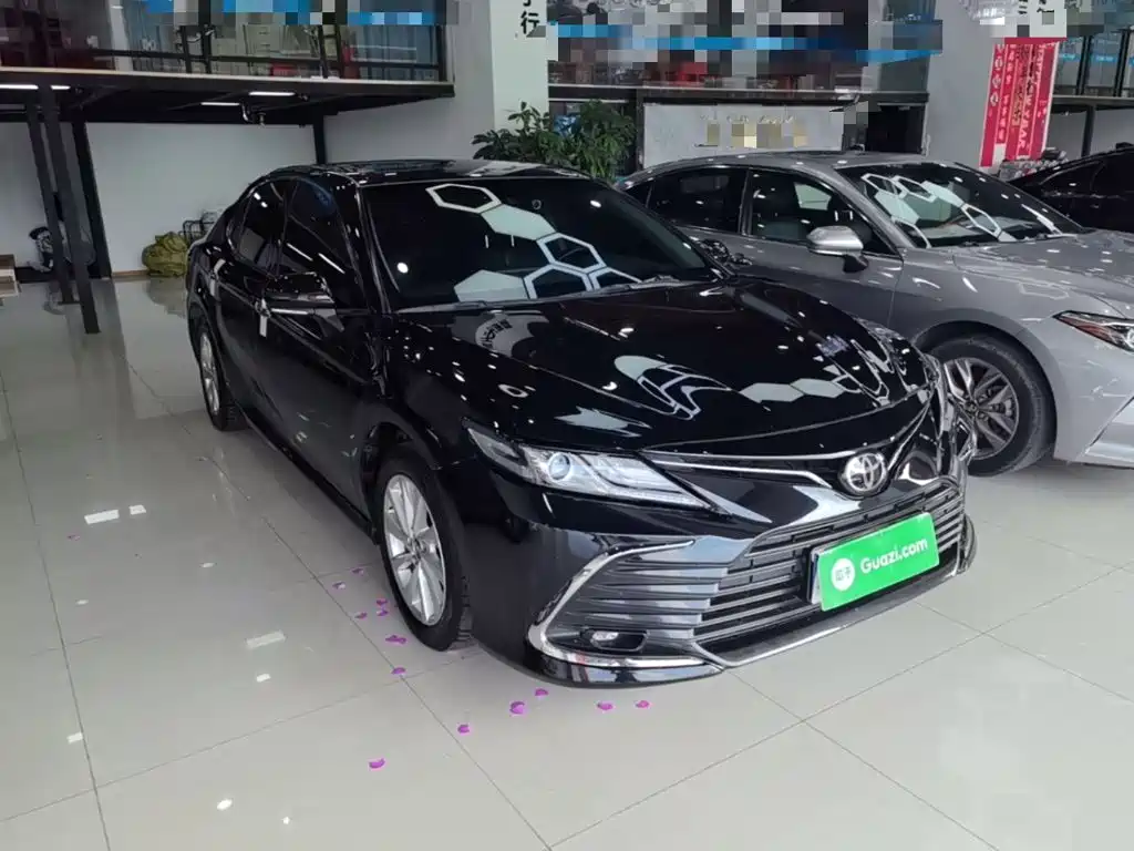 Toyota Camry — миниатюра 4