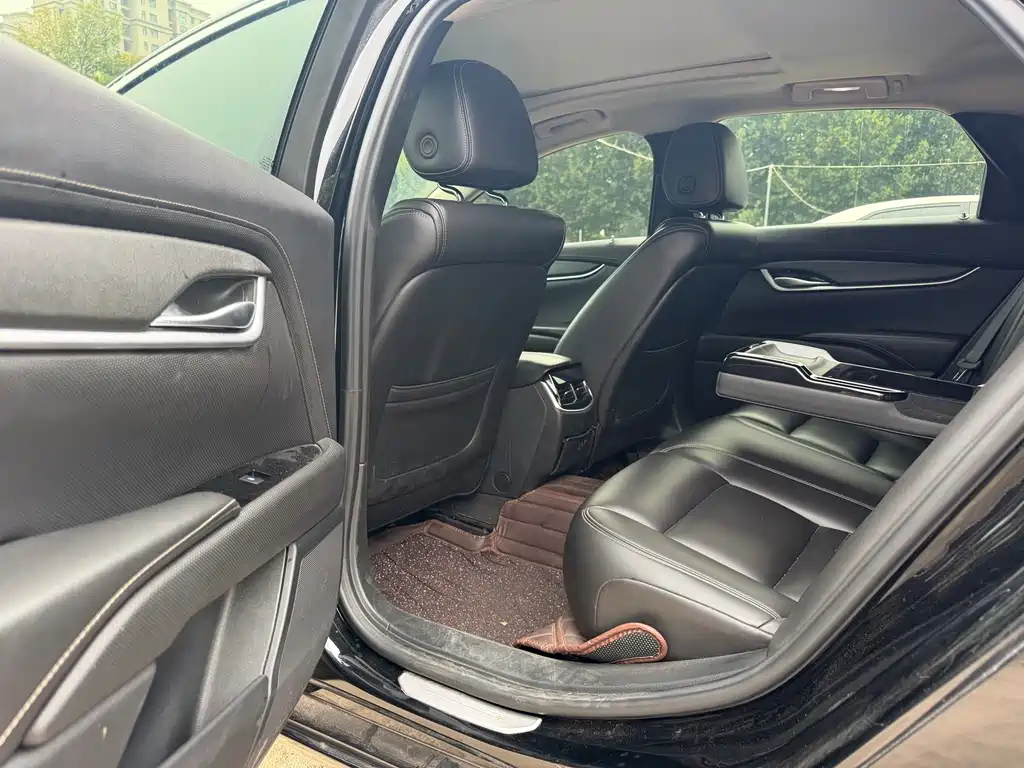 Cadillac XTS — миниатюра 5