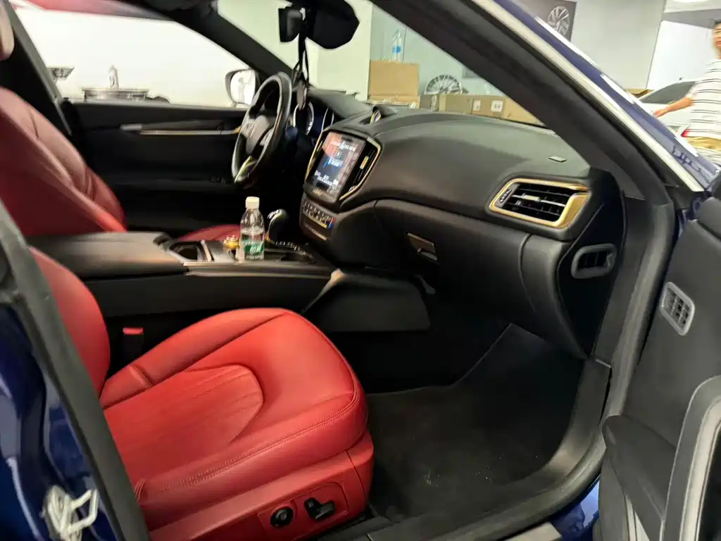 Maserati Ghibli — миниатюра 6