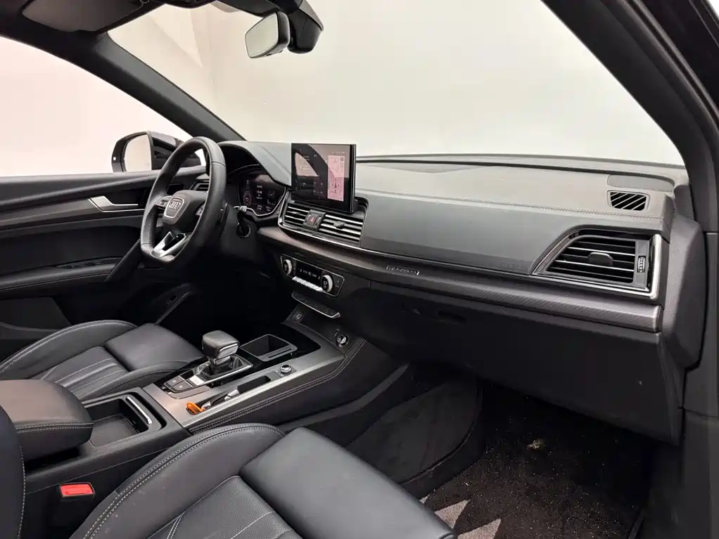 Audi Q5L — миниатюра 11