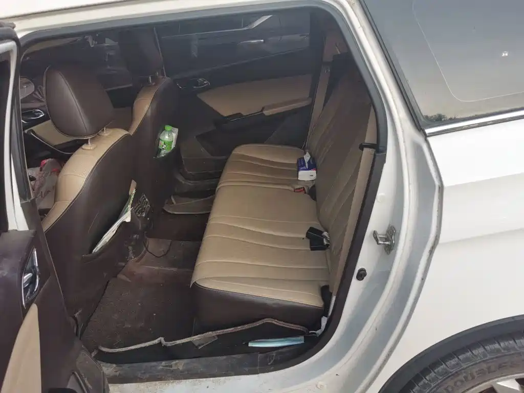 Baojun 310W — миниатюра 18