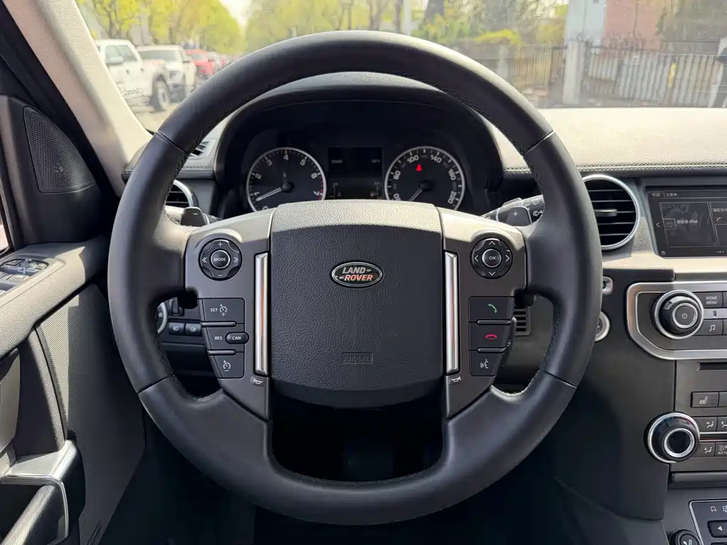 Land Rover Discovery 2016 3.0 SC V6 HSE