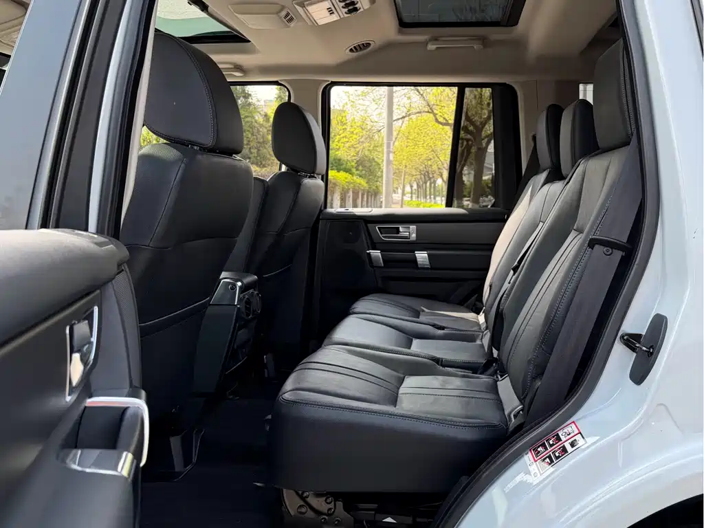 Land Rover Discovery 2016 3.0 SC V6 HSE