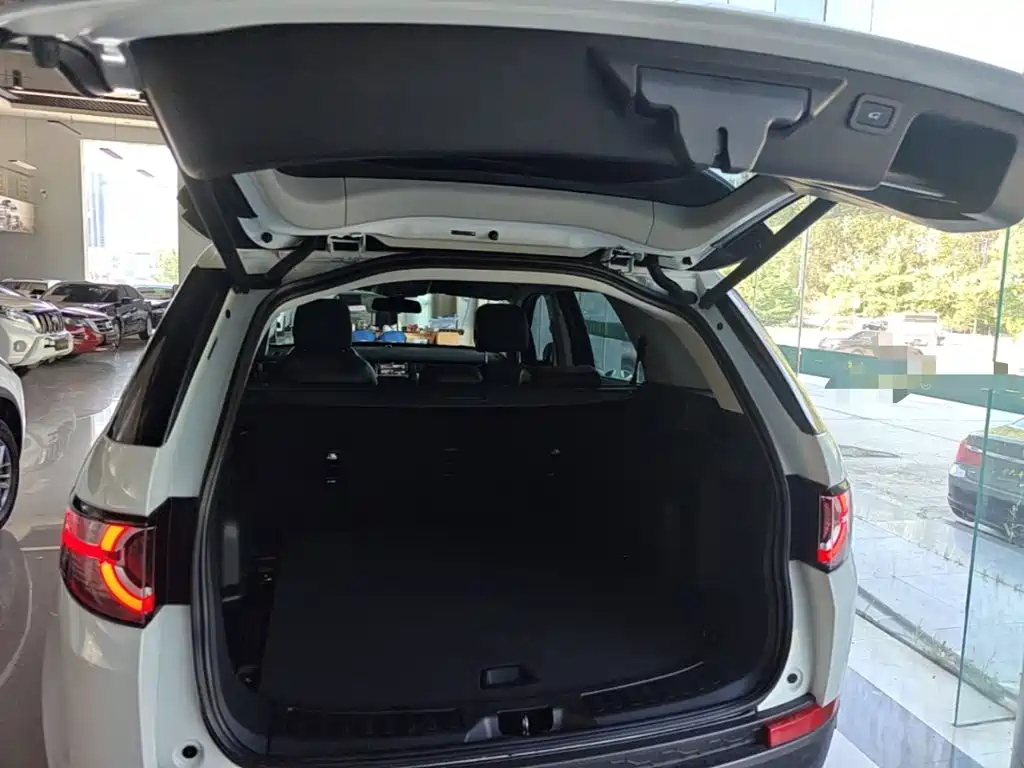 Land Rover Discovery Sport — миниатюра 19