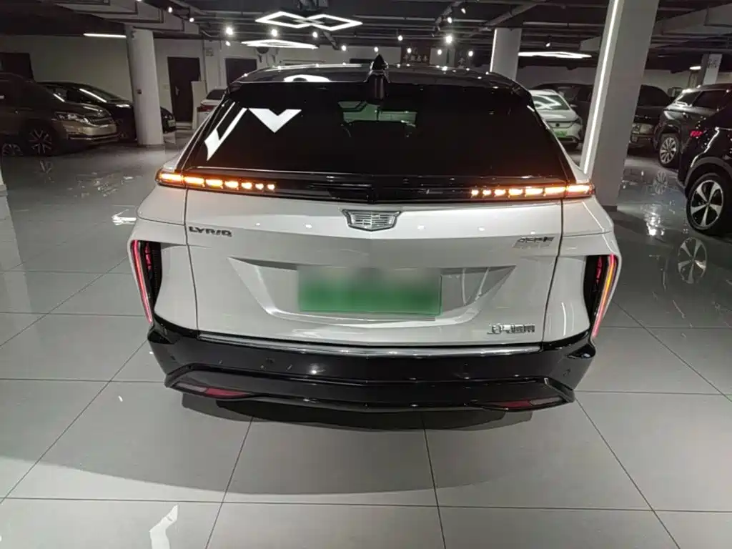 Cadillac Lyriq — миниатюра 6