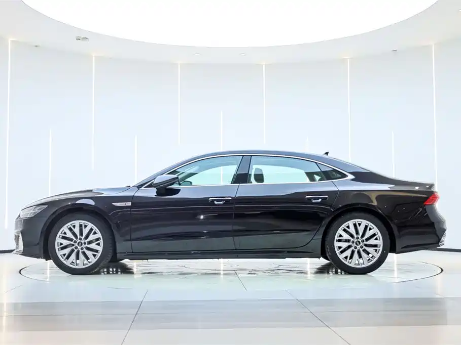 Audi A7L 2024 45TFSI S-line