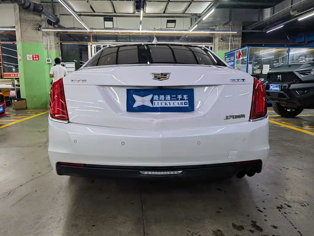 Cadillac CT6 — миниатюра 5