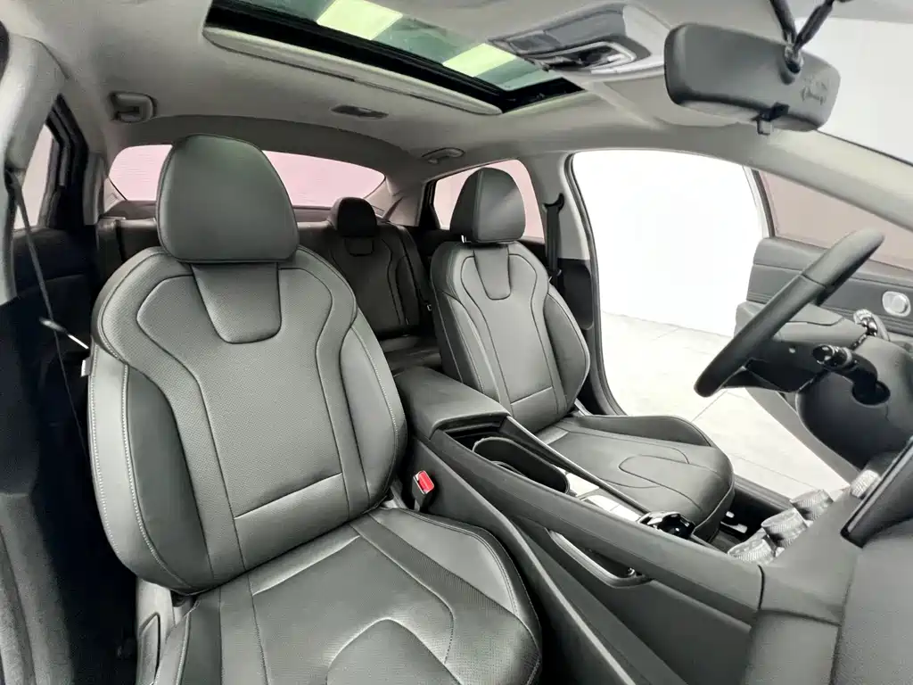 Hyundai Elantra — миниатюра 13