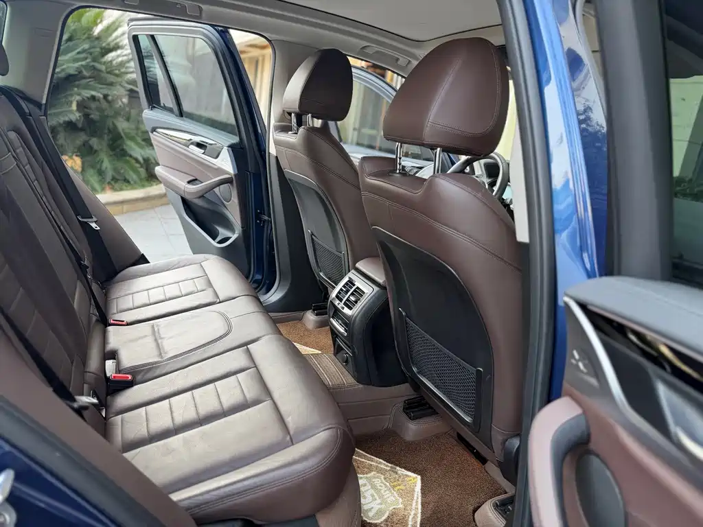 BMW X3 — миниатюра 6