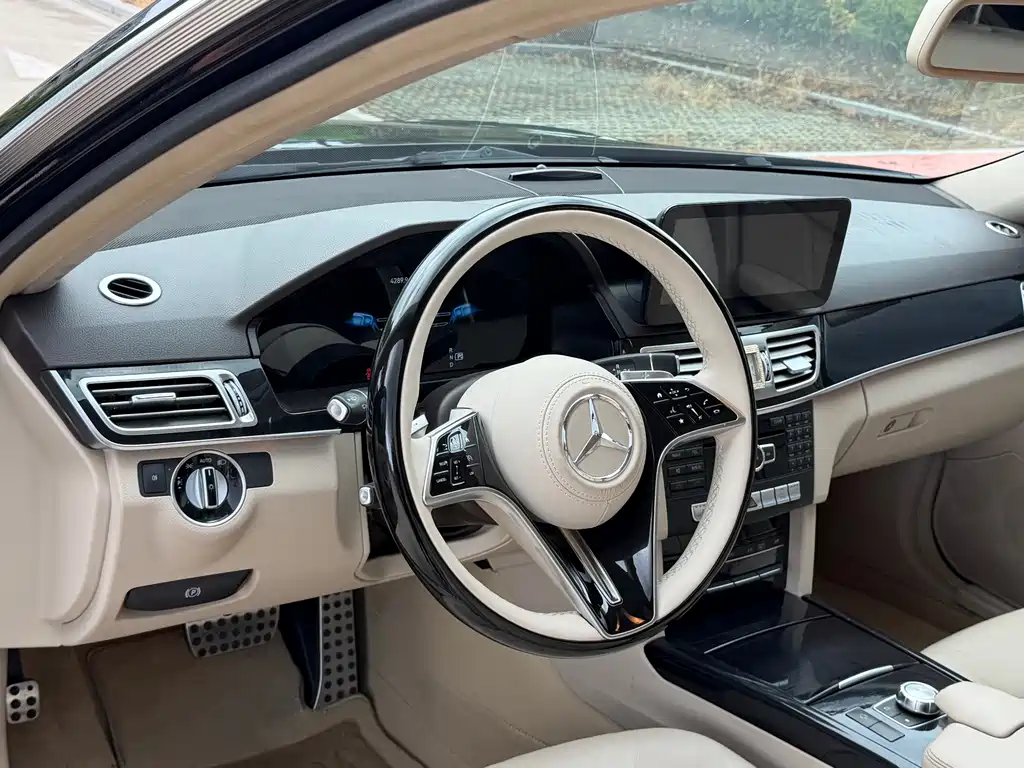 Mercedes-Benz E-Class — миниатюра 14