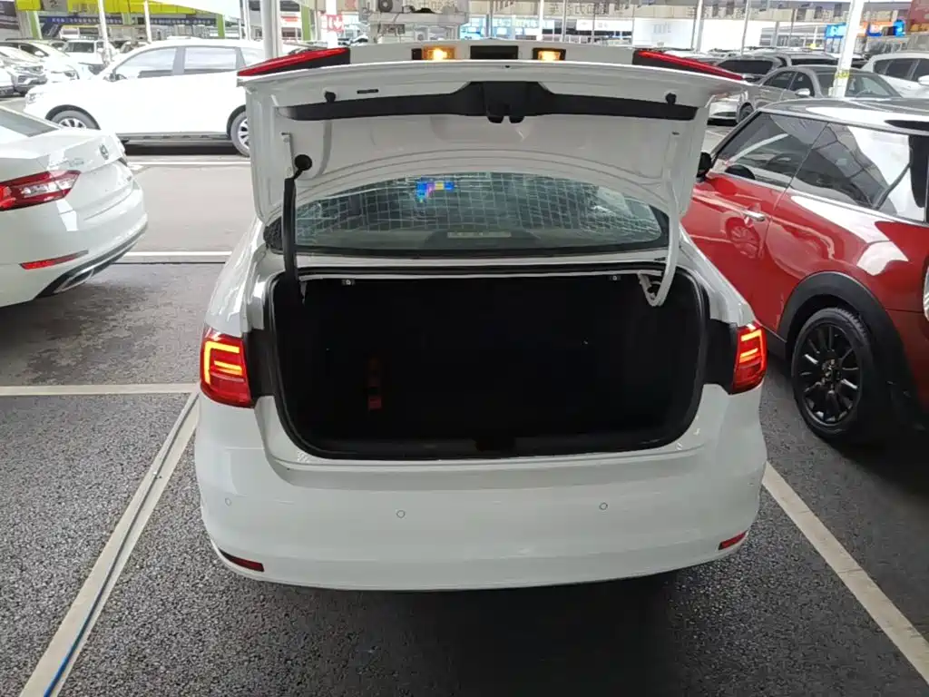 Volkswagen Sagitar — миниатюра 19