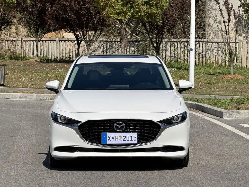 Mazda 3 Axela — миниатюра 2