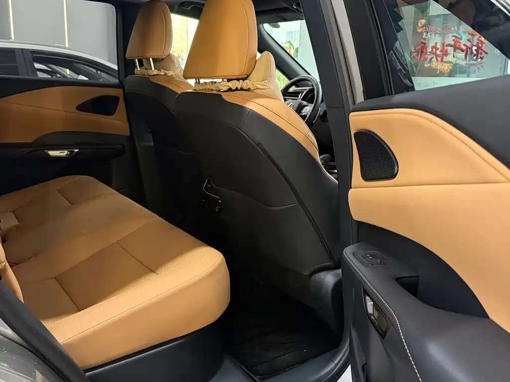 Lexus RX — миниатюра 14