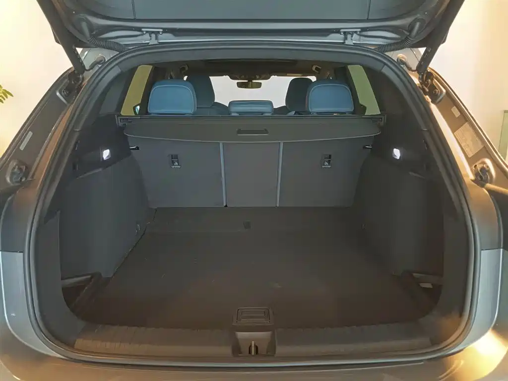 Audi Q6L e-tron — миниатюра 6