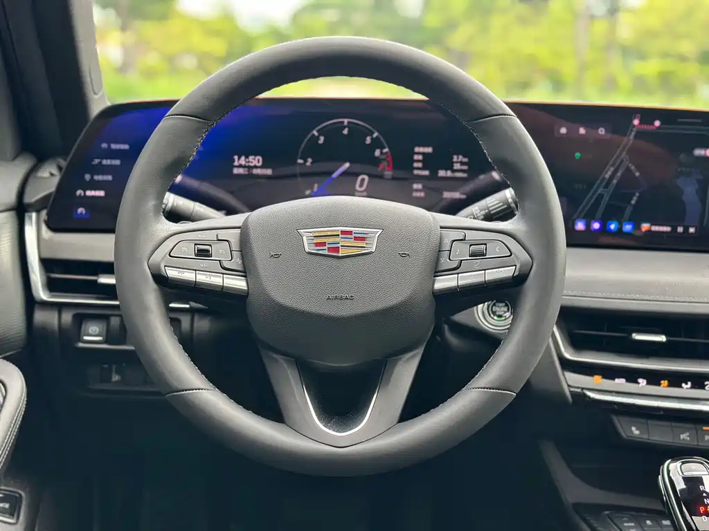 Cadillac CT5 — миниатюра 7