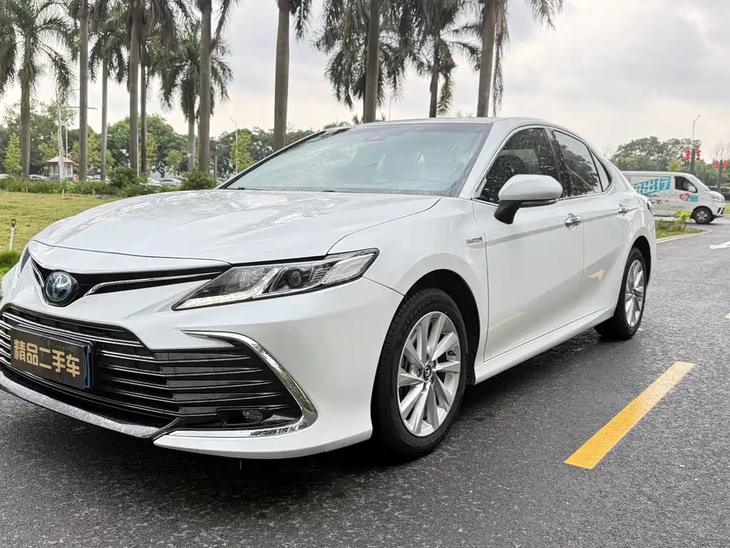 Toyota Camry 2021