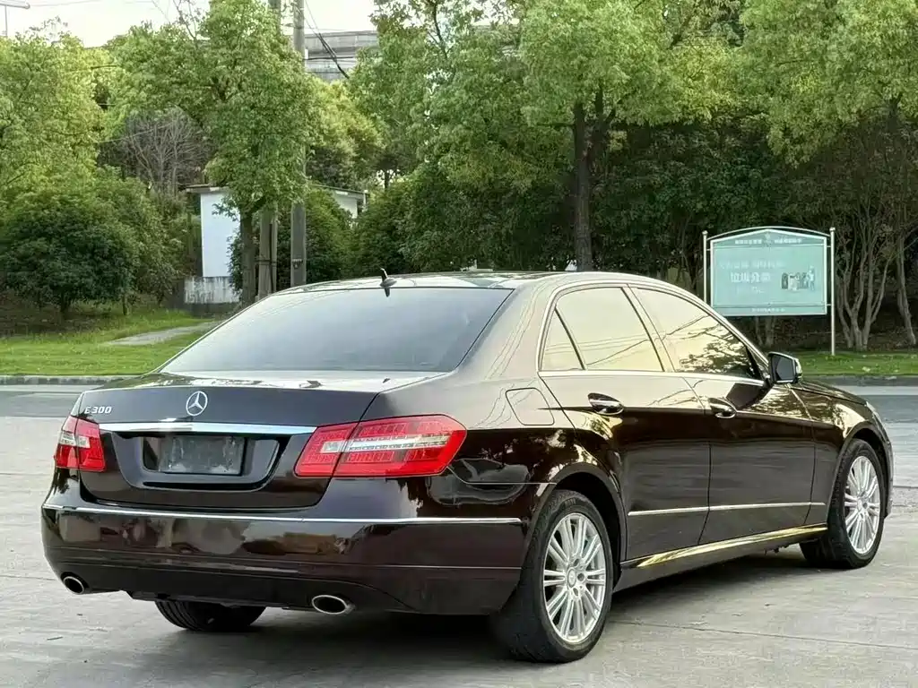 Mercedes-Benz E-Class E 2009 E 300