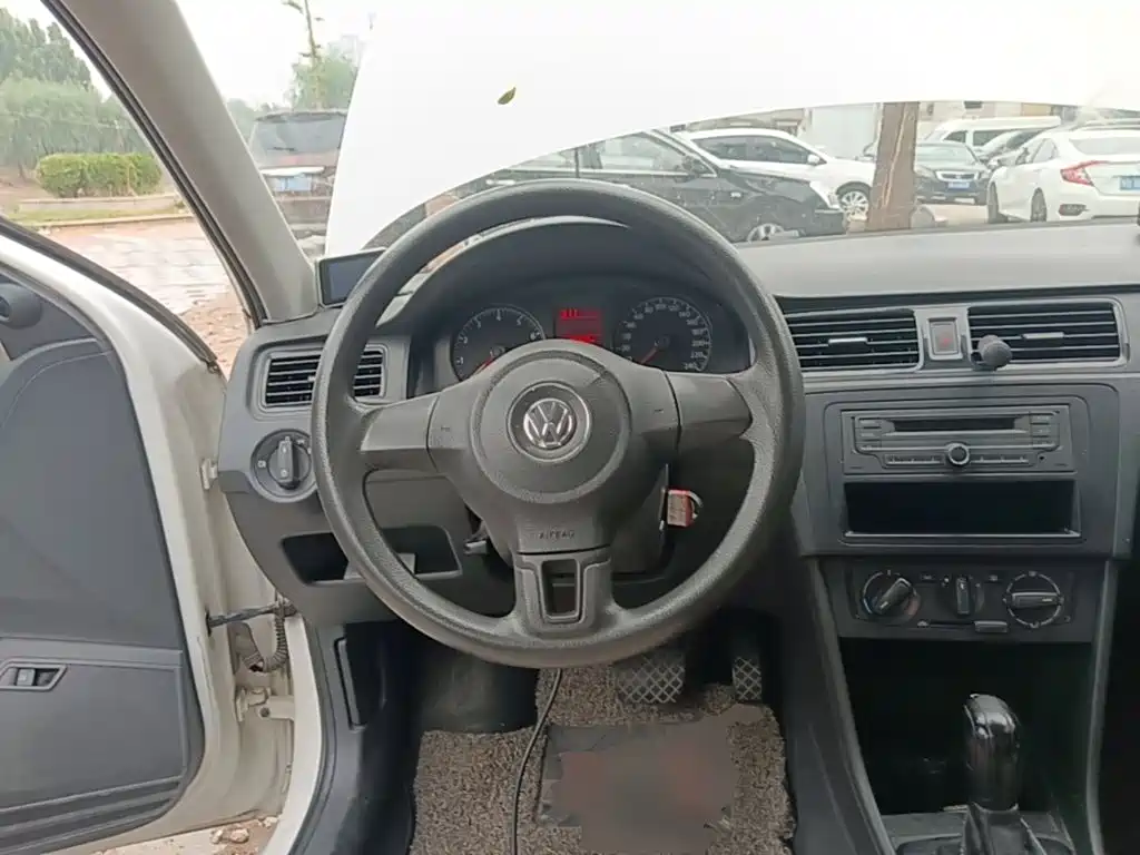 Volkswagen Santana — миниатюра 10