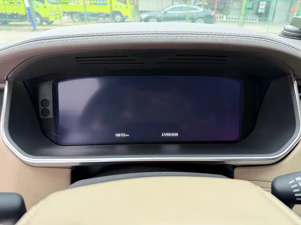 Land Rover Range Rover — миниатюра 5